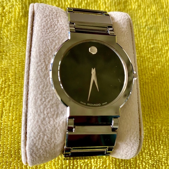$2,495 Movado Titanium Classic SR - Picture 8 of 16